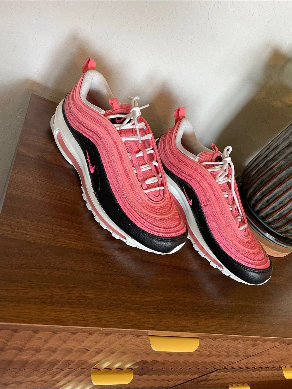 Nike Men 's Air Max 97 Pink and Black Athletic Shoes Air